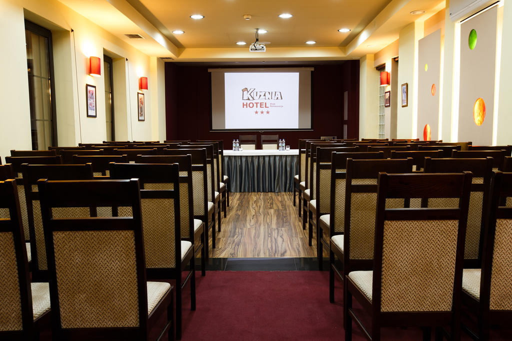 Hotel Kuznia Bydgoszcz Buitenkant foto